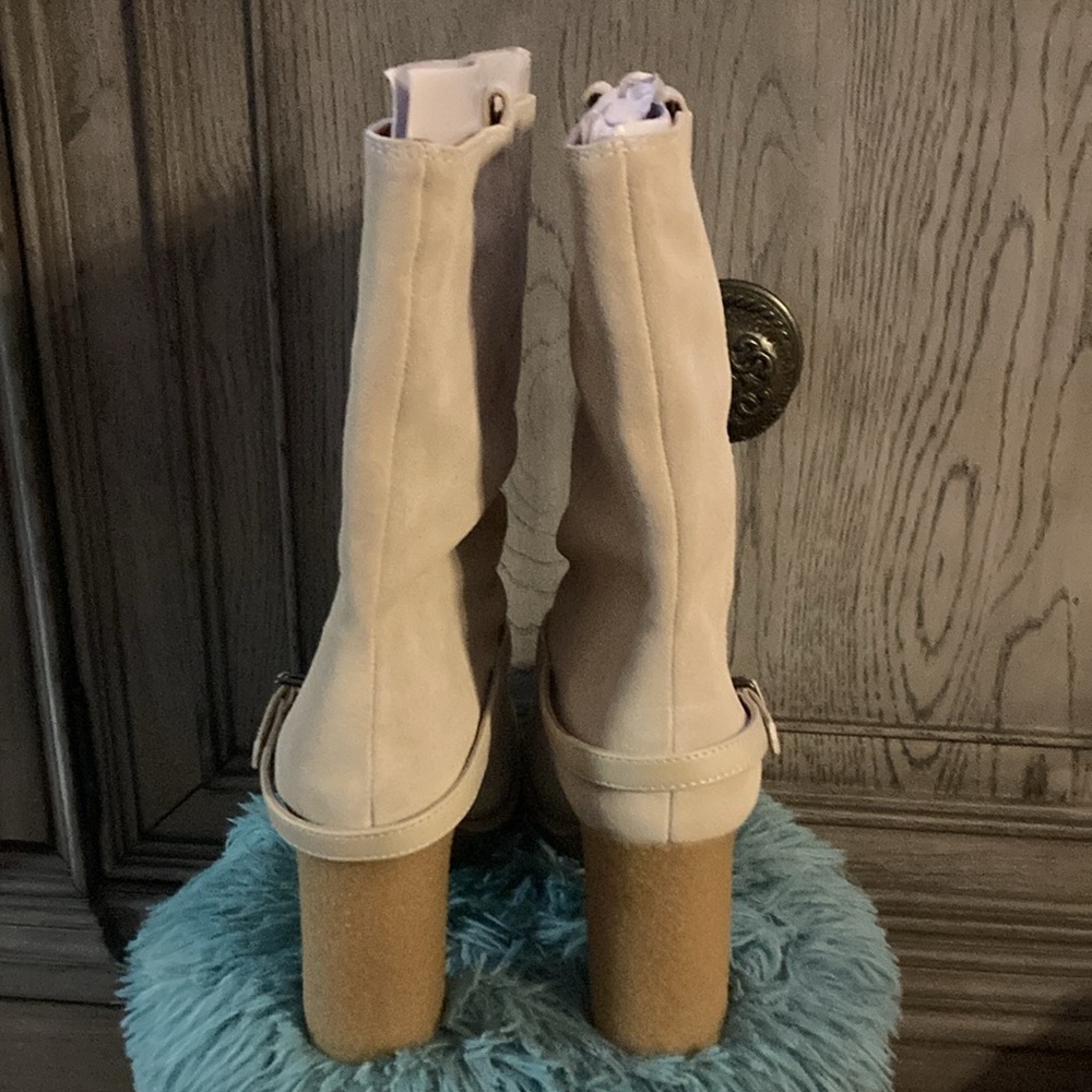 “BOX NOT INCLUDED” BRAND NEW FRANCO SARTO BOOTS SIZE 9.5! NWT! COLOR IS CREAM! - Picture 5 of 8